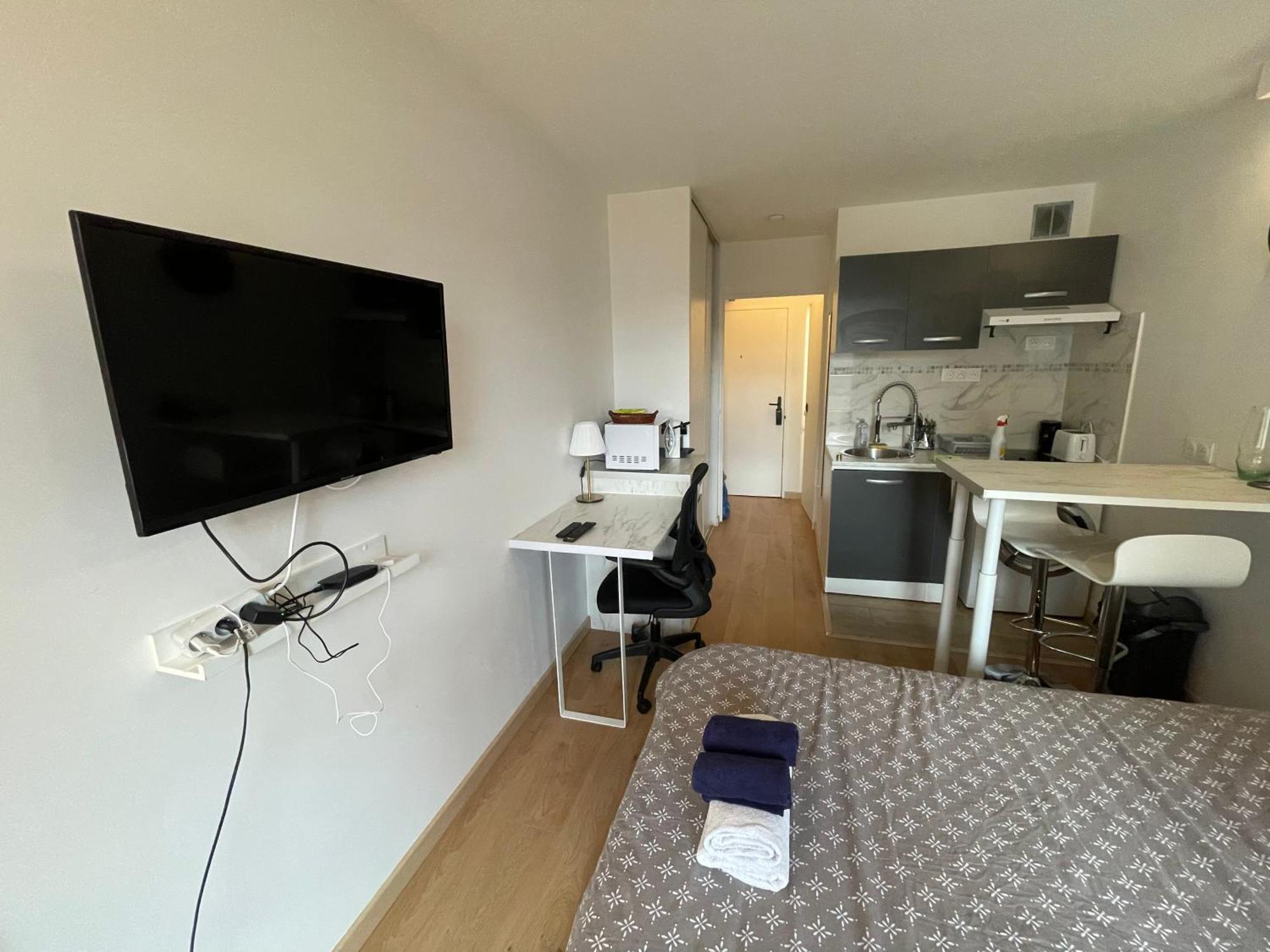 Exclusive Private Apartment By Warilco - Pleyel 25 M2 - A 1 Minute De La Station Metro Carrefour Pleyel Saint-Denis  Zewnętrze zdjęcie